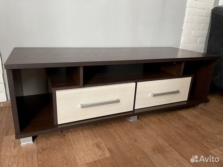 Тумба под телевизор