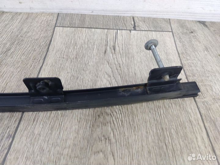 Направляющая стекла Задней левой двери Nexia