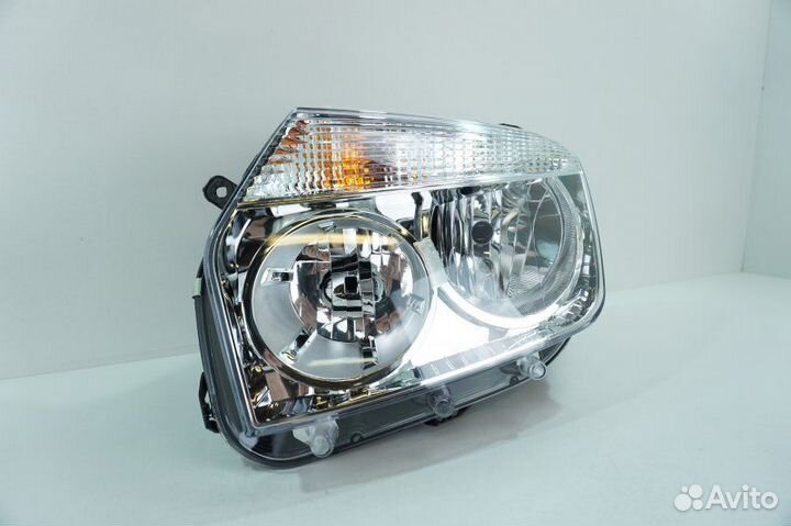 Фара левая Renault Duster 1 2010