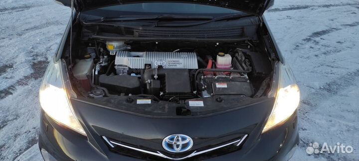 Toyota Prius Alpha 1.8 CVT, 2013, 159 000 км