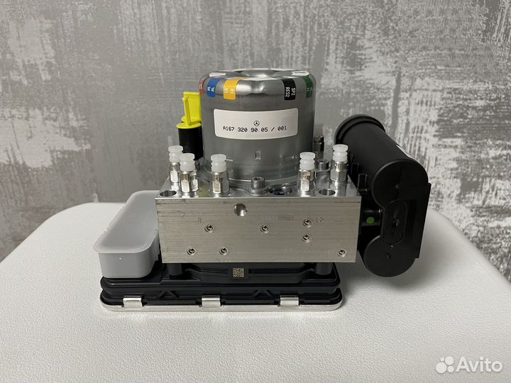 Блок управления подвеской A1673209005