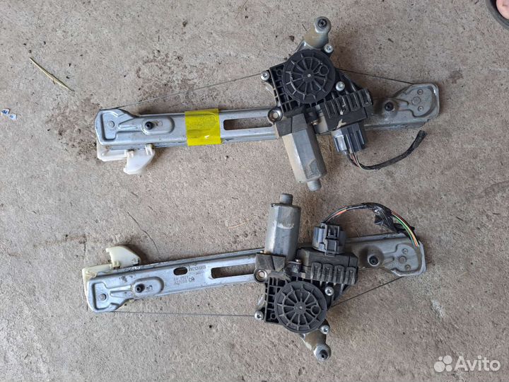 Стеклоподъемник задний фокус 1