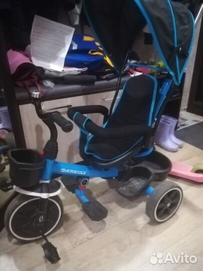 Трехколесный велосипед с родительской ручкой