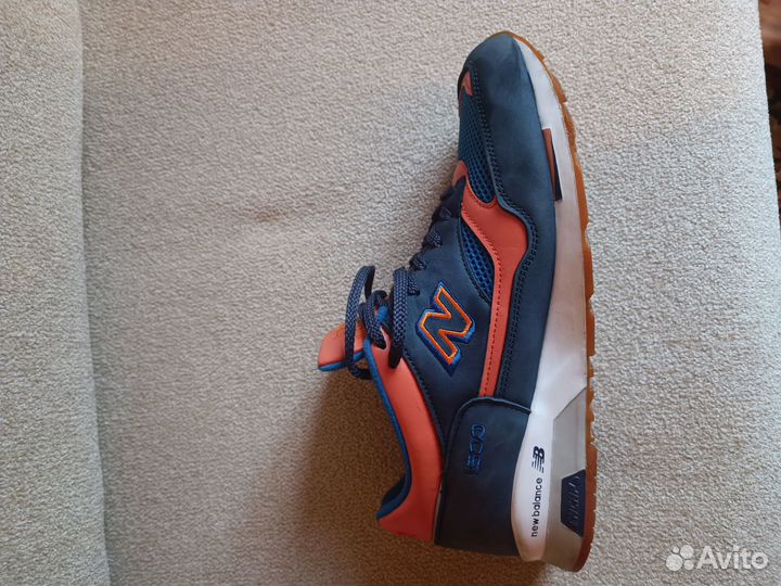 Один кроссовок, New Balance 997, правый