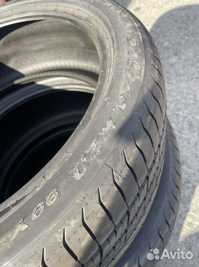 Pirelli P Zero 245/40 R20 и 275/35 R20 99Y