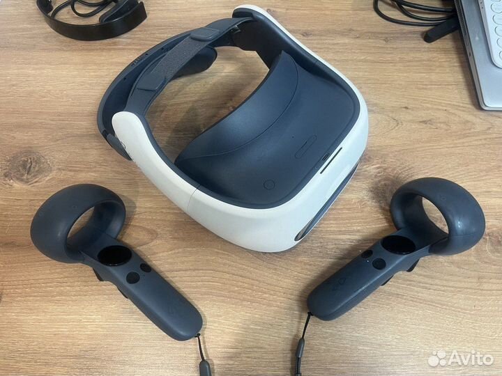 Шлем виртуальной реальности HTC Vive Focus Plus