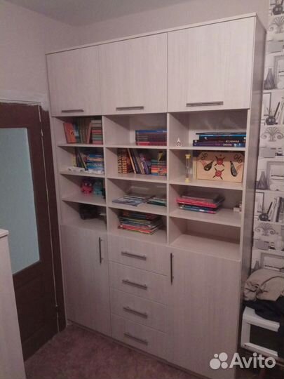 Школьные уголки