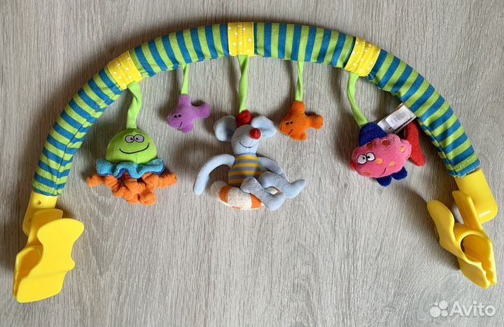 Развивающая дуга с игрушками