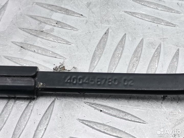 Щеткодержатель (поводок стеклоочистителя, дворник)