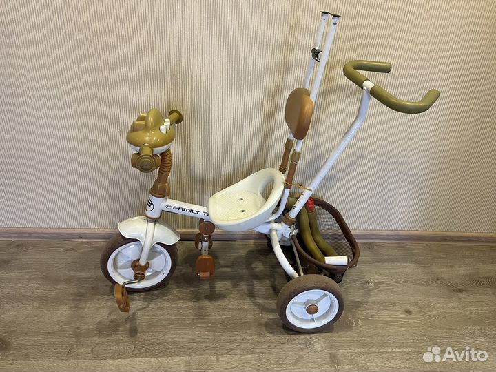 Детский трехколесный велосипед