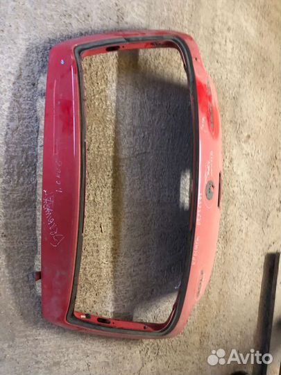 Крышка багажника golf 4