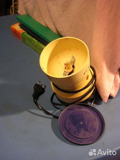 Немецкий измельчитель трав, крупы, кофе