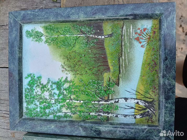 Картины из каменной крошки в мраморной рамке