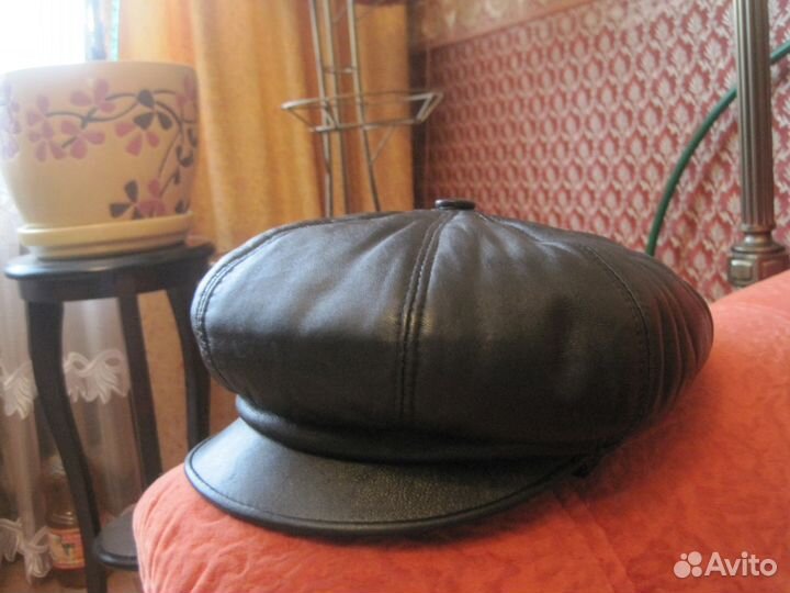 Женский головной убор из натуральной кожи