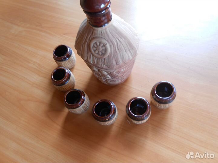 Глиняный кувшин