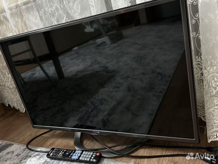 Телевизор LG SMART tv 32 3D
