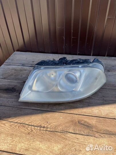 Фара передняя левая Volkswagen Passat 2.0