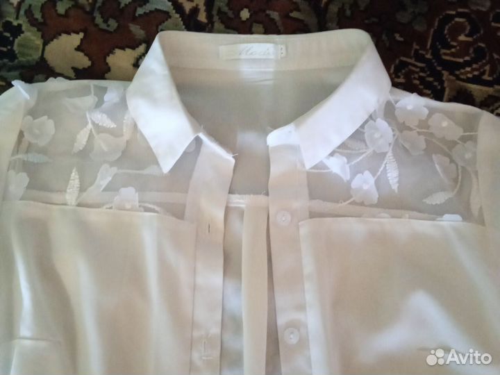 Блузка белая