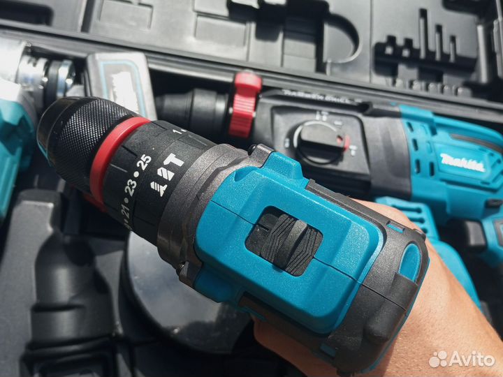 Аккумуляторный набор makita 4 в 1