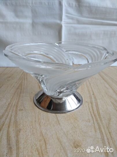 Хрустальная ваза