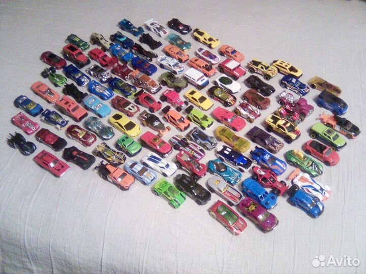 Коллекционные машинки hot wheels