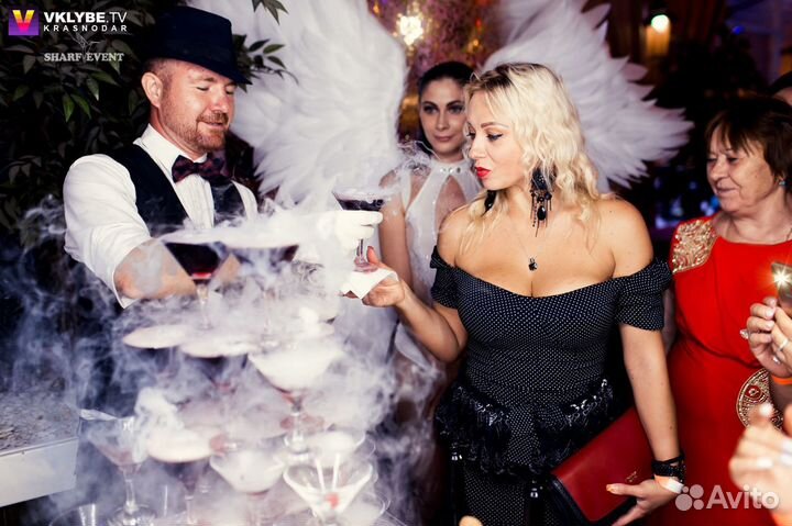 Горка шампанского