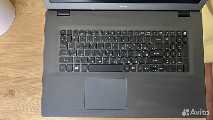 Ноутбук Acer Aspire E5-722 (SSD/8Gb/17