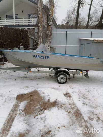 Лодка моторная