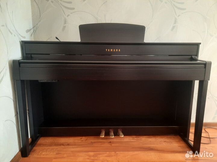 Yamaha CLP 535. Цифровое пианино