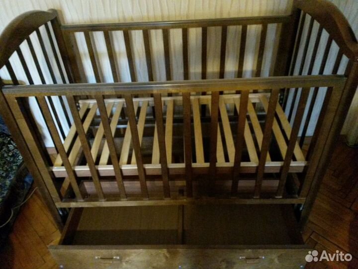 Кроватка. Детская кровать. С матрасом