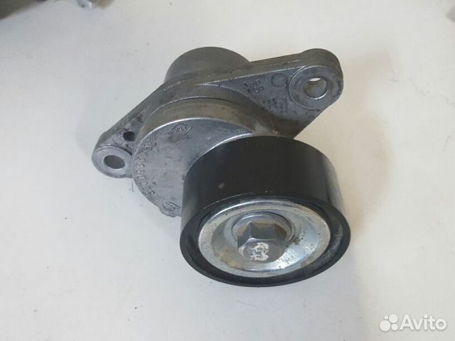 Натяжитель ремня генератора Рено Логан Сандеро