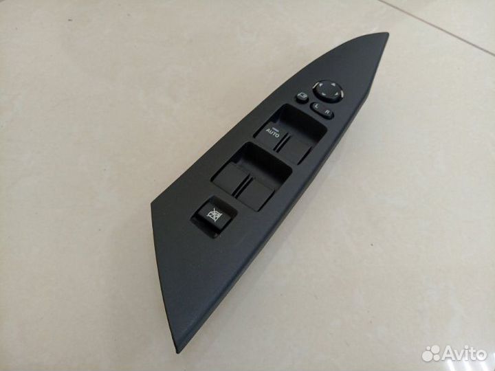 Блок управления стеклоподъемниками Mazda Mazda3 BL