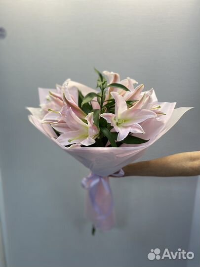 Букет из лилий