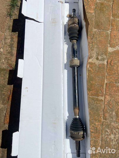 Привод правый Toyota Corolla 150