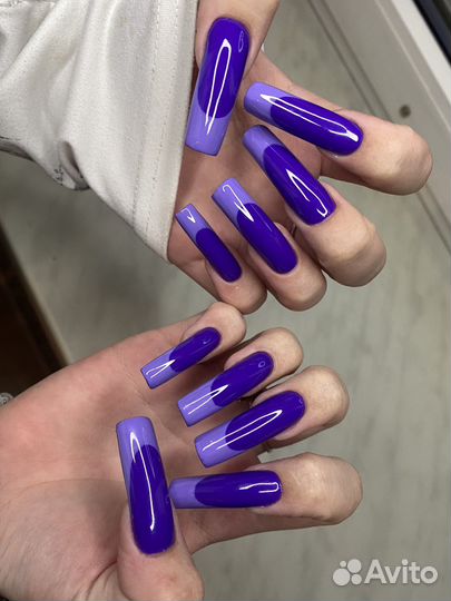 Мастер маникюра в студии