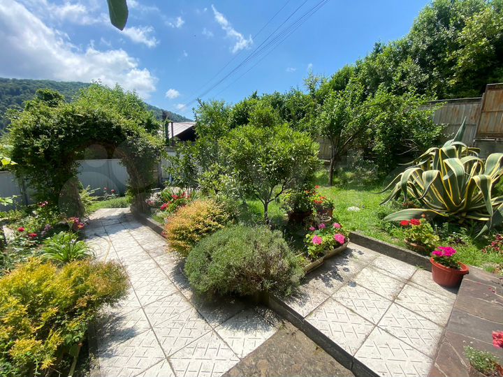 Дом 160 м² на участке 7 сот.