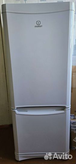 Холодильник бу indesit