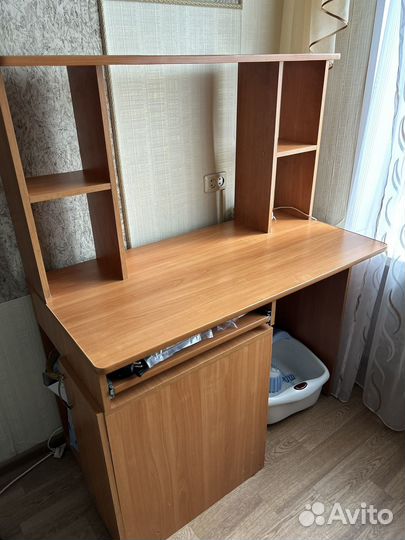 Письменный стол