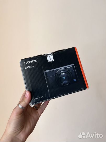 Карманный Sony rx100 m6