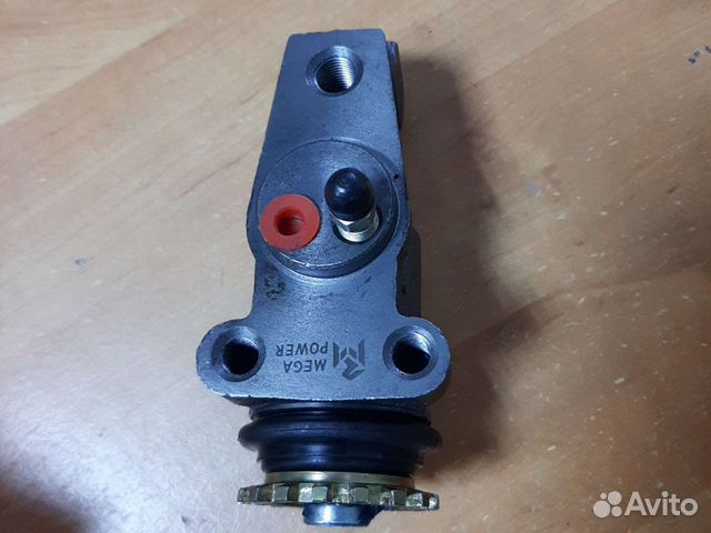 Цилиндр тормозной перед лев. HD72/78