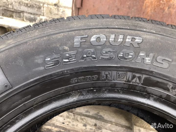Pirelli Chrono Four Seasons 235/65 R16C