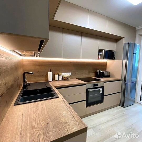 Угловой кухонный гарнитур современный