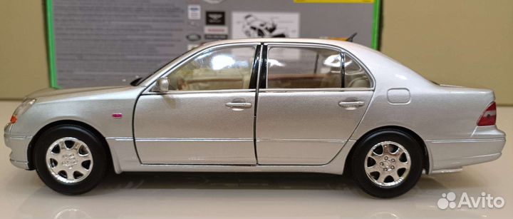 Lexus LS 430 III (2000-2003) Серебро 1:18