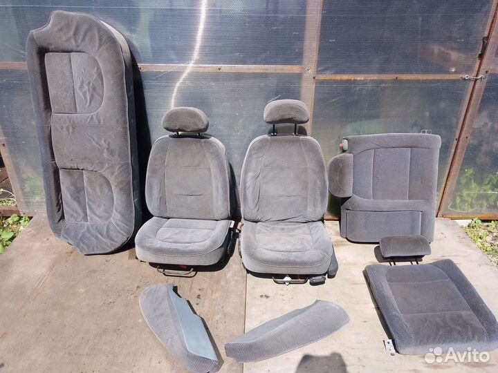 Сиденья комплект Peugeot 406