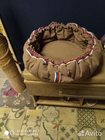 Лежанка для кошек и небольших собак