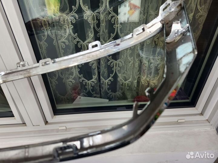 Окантовка решётки радиатора Шкода Кодиак