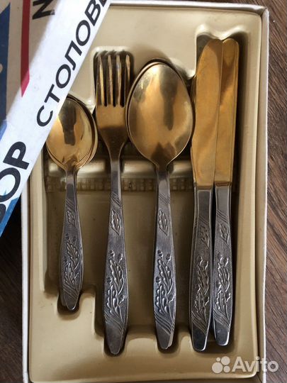 Новый набор столовых приборов