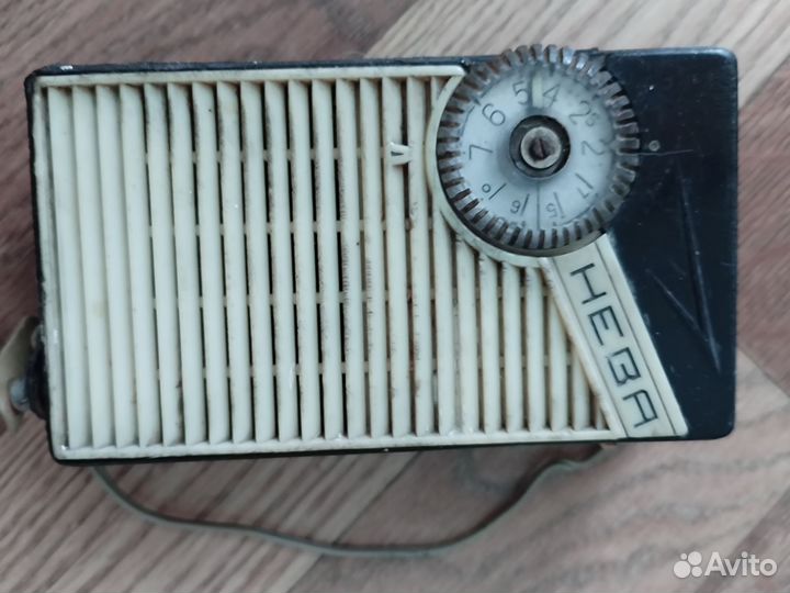 Радиоприемник нева, лснх карманный