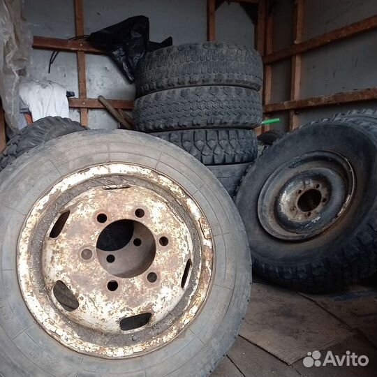 Pirelli Carrier 185/60 R15