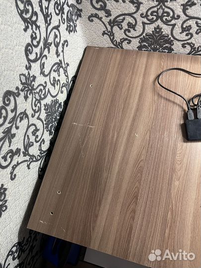 Стол офисный угловой с тумбой